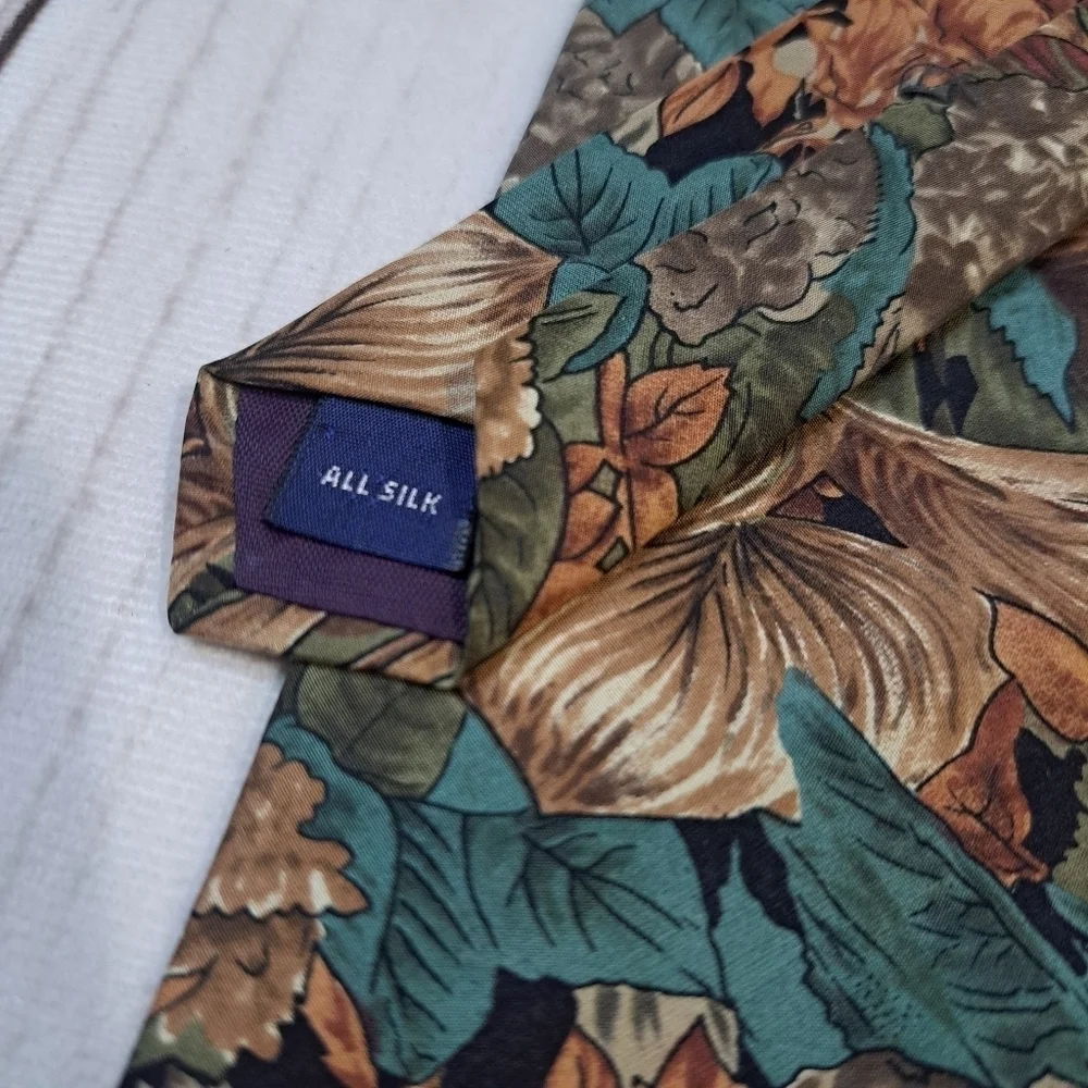 3 FOR 12 SALE Hunt Club Fall Foliage Tie
